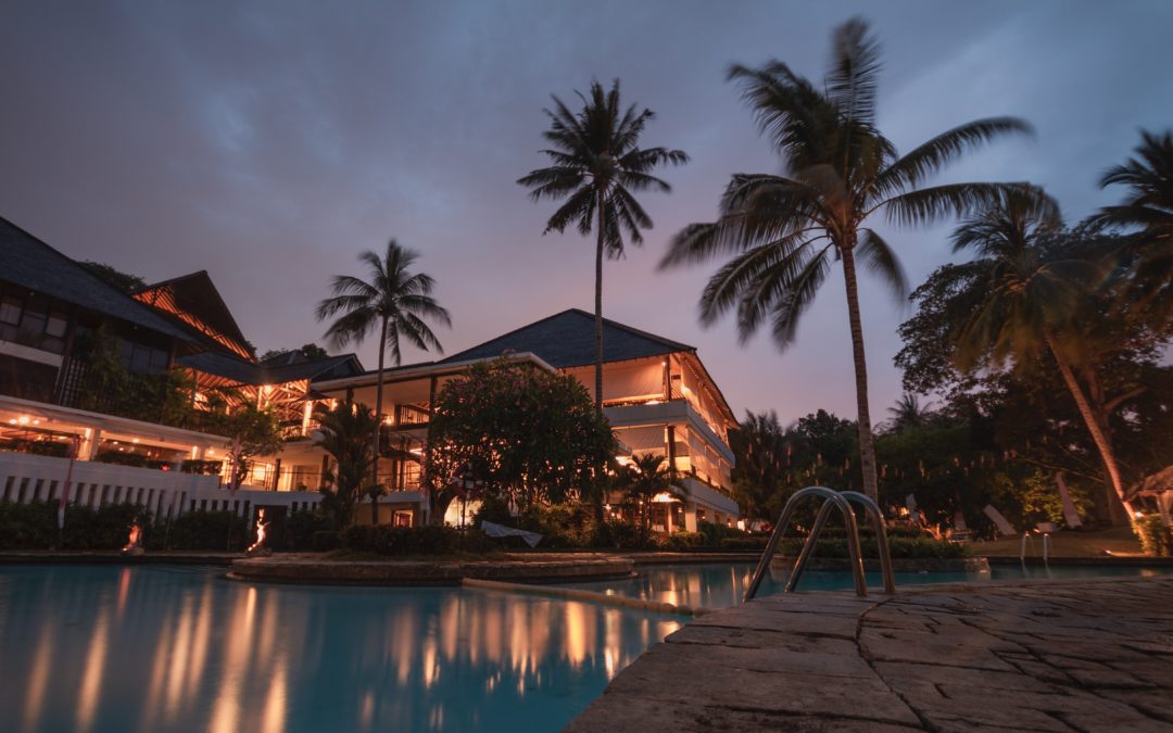How to Get Into the Luxury Real Estate Market